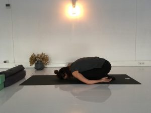 yin-yoga-sessie dankbaarheid-childs pose